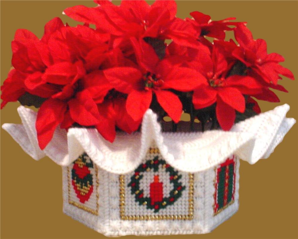 "Holiday Centerpiece" | Plastic Canvas Pattern