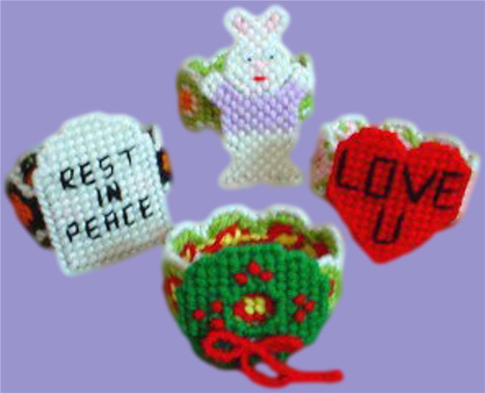 "Holiday Napkin Rings" Plastic Canvas Pattern