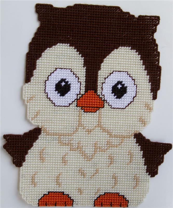 owl-wall-hanging-plastic-canvas-pattern