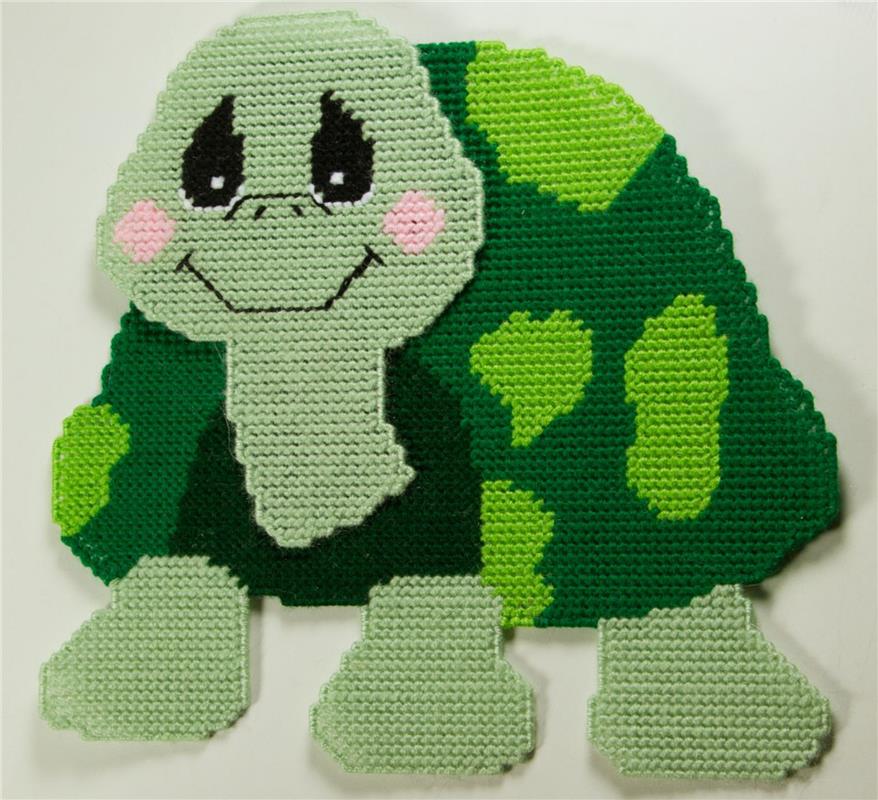 "Turtle Wall Hanging" Plastic Canvas Pattern