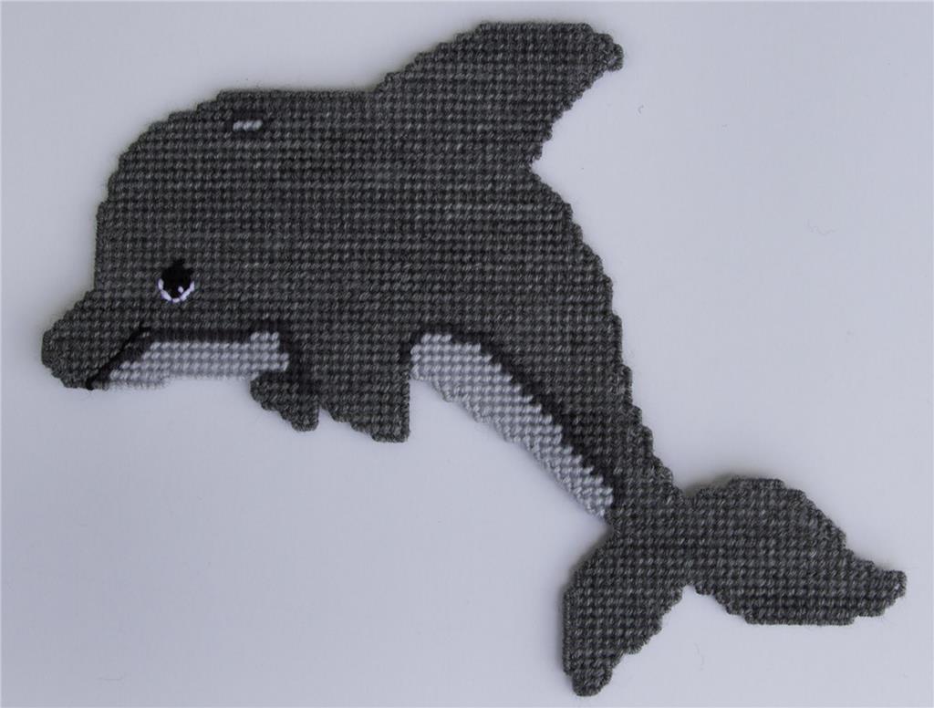 "Dolphin Wall Hanging" Plastic Canvas Pattern
